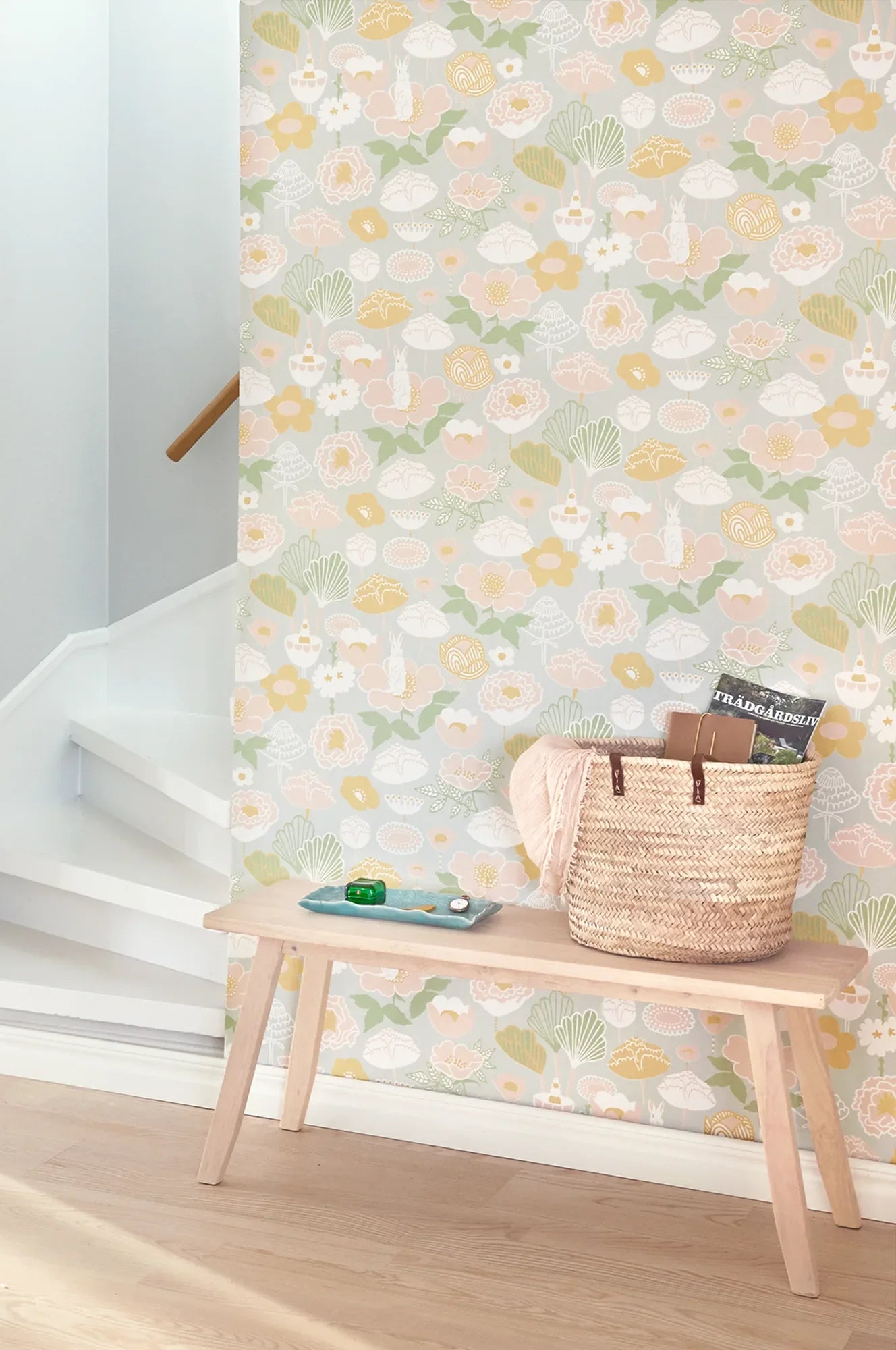 Majvillan Little light behang in grey kleur in sfeervolle Scandinavische kinderkamer