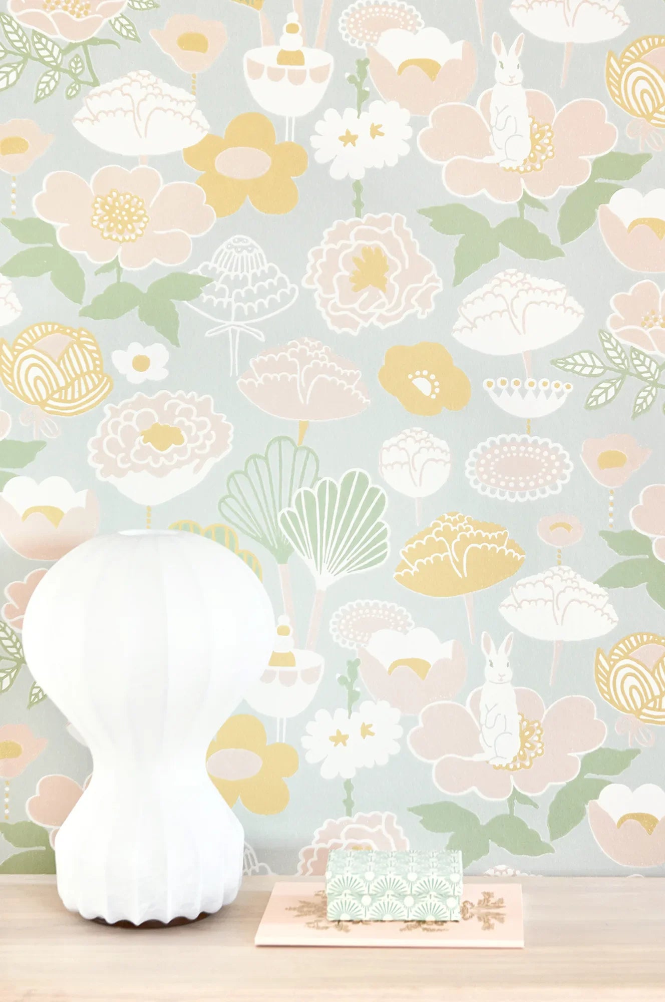 Majvillan Little light grey behang sfeerbeeld kinderkamer detail