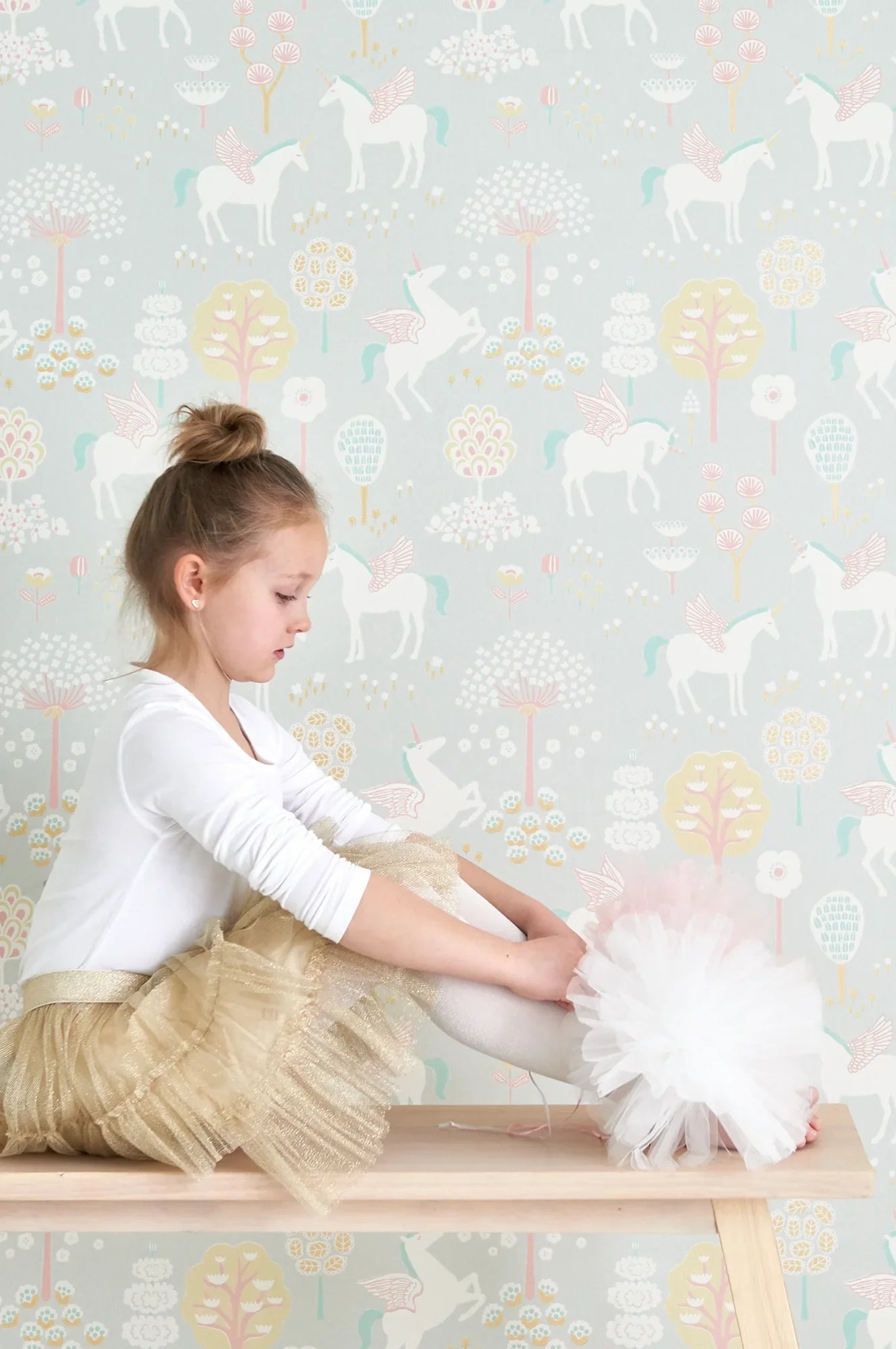 Majvillan True Unicorns grey behang sfeerbeeld kinderkamer detail