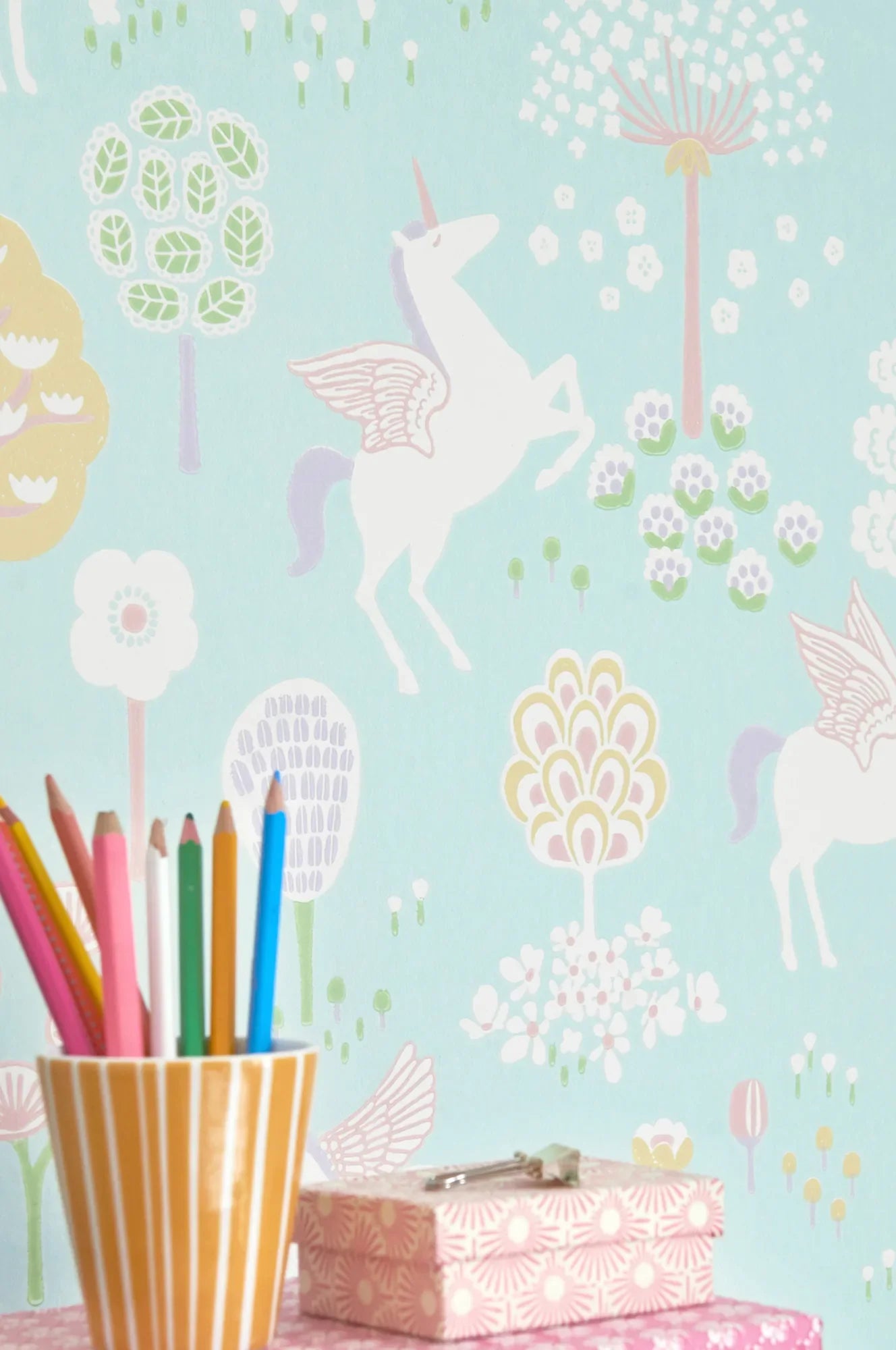 Majvillan True Unicorns turq behang sfeerbeeld kinderkamer detail