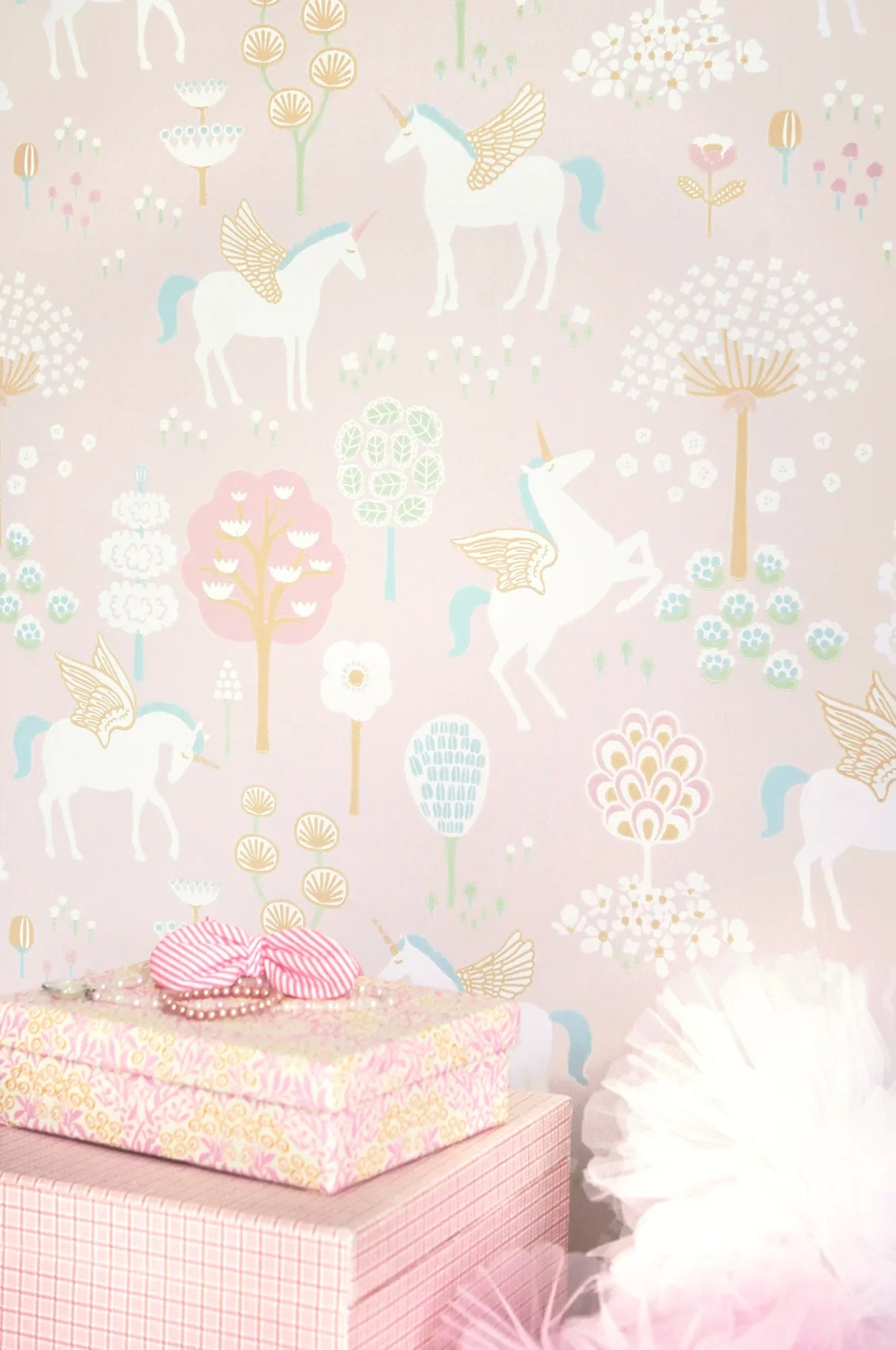Majvillan True Unicorns pink behang sfeerbeeld kinderkamer detail
