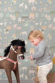 Majvillan My Farm behang in stone blue kleur in sfeervolle Scandinavische kinderkamer