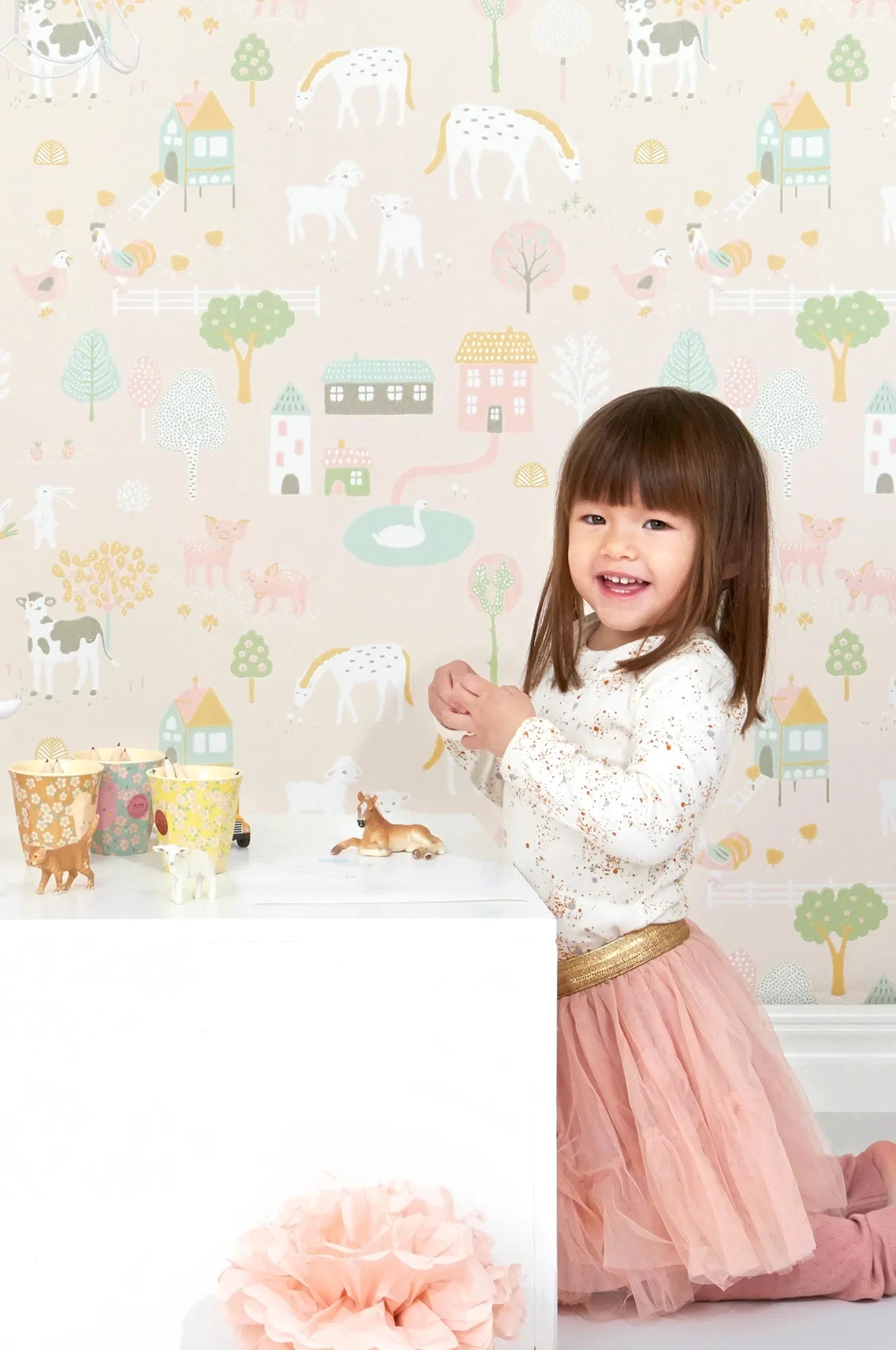 Majvillan My Farm soft pink behang sfeerbeeld kinderkamer detail