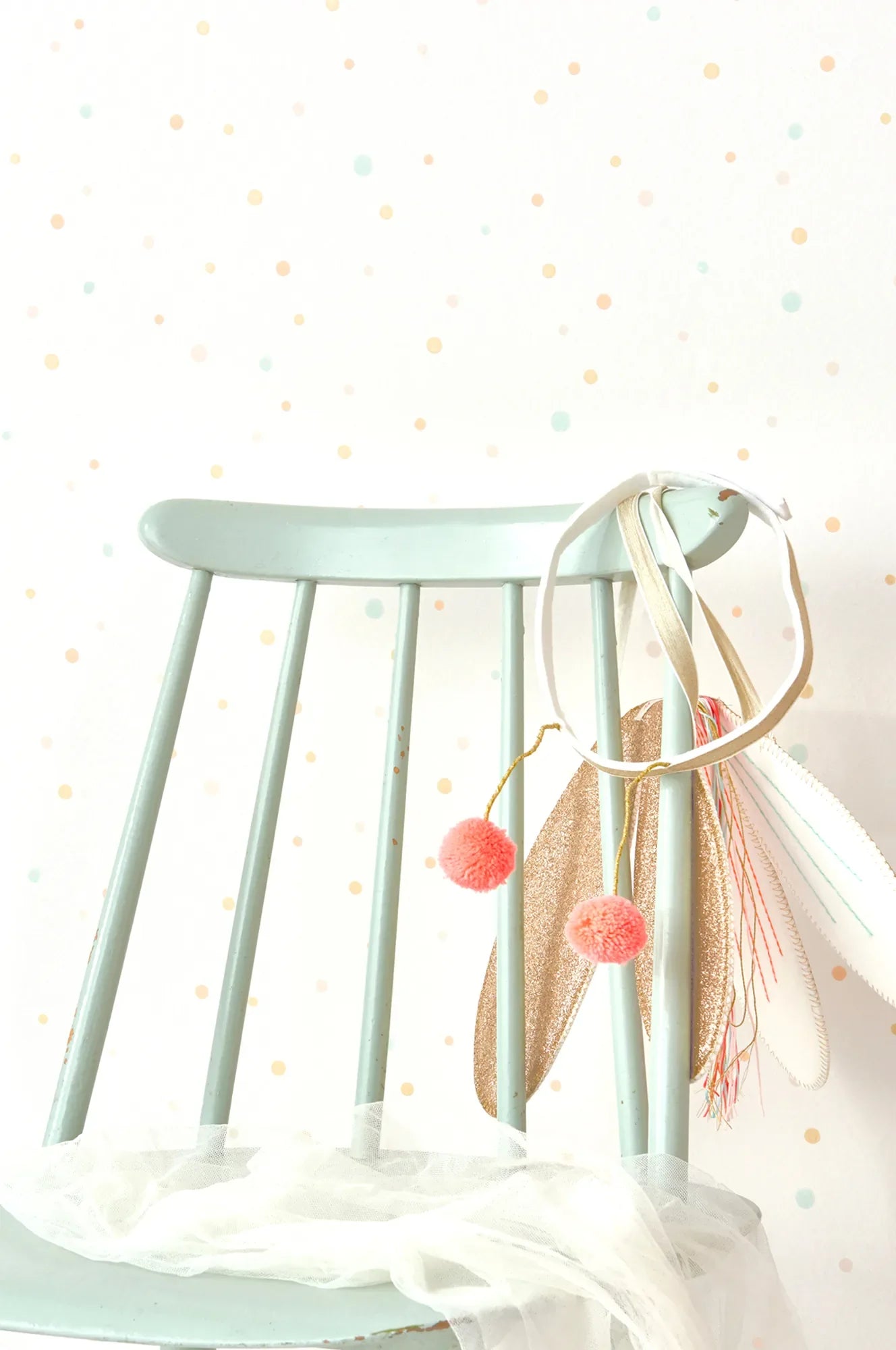 Majvillan Stardust shimmering white behang sfeerbeeld kinderkamer detail