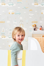 Majvillan Above the clouds behang in soft grey kleur in sfeervolle Scandinavische kinderkamer