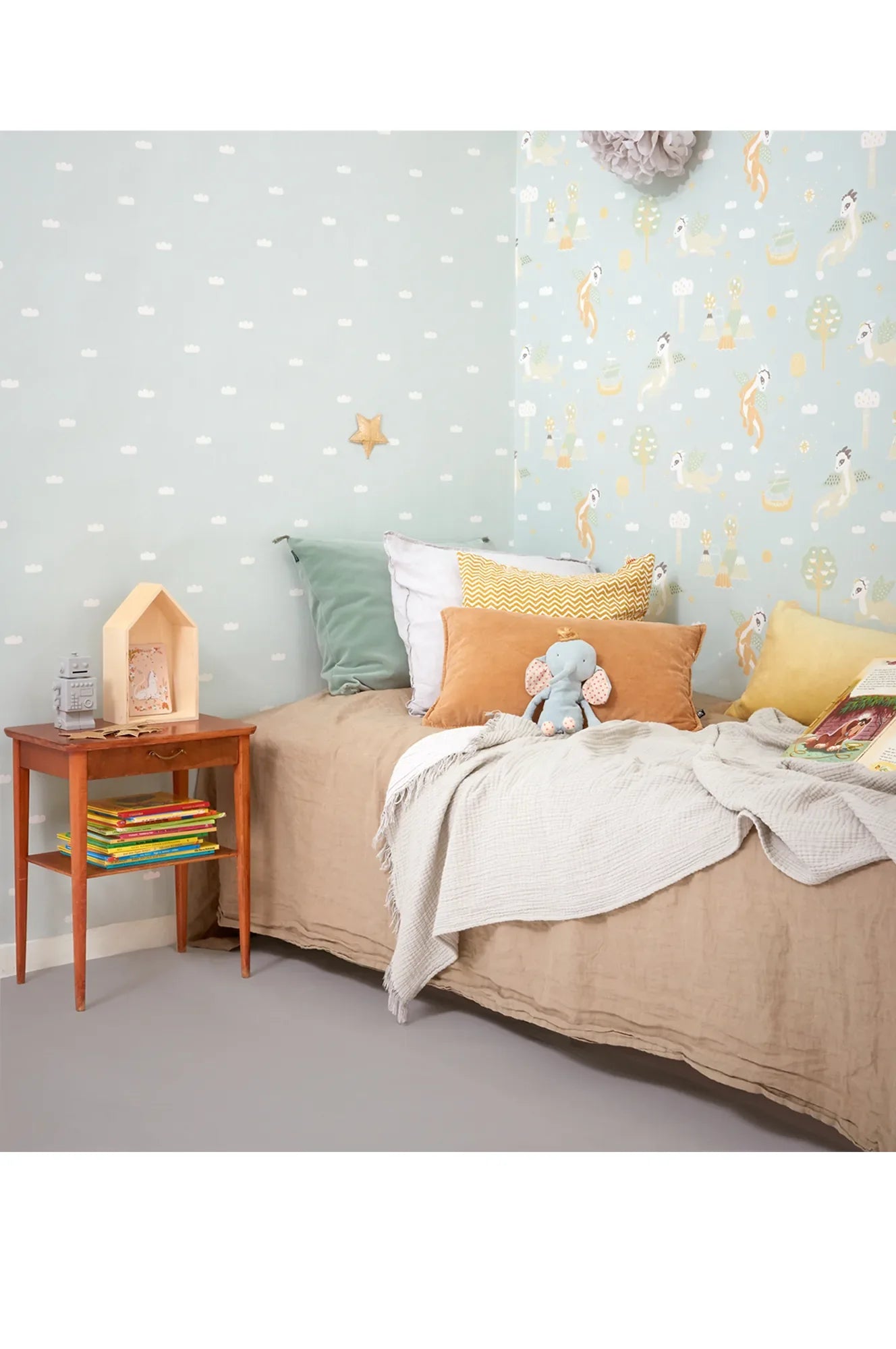 Majvillan Magical adventure dusty blue behang sfeerbeeld kinderkamer detail