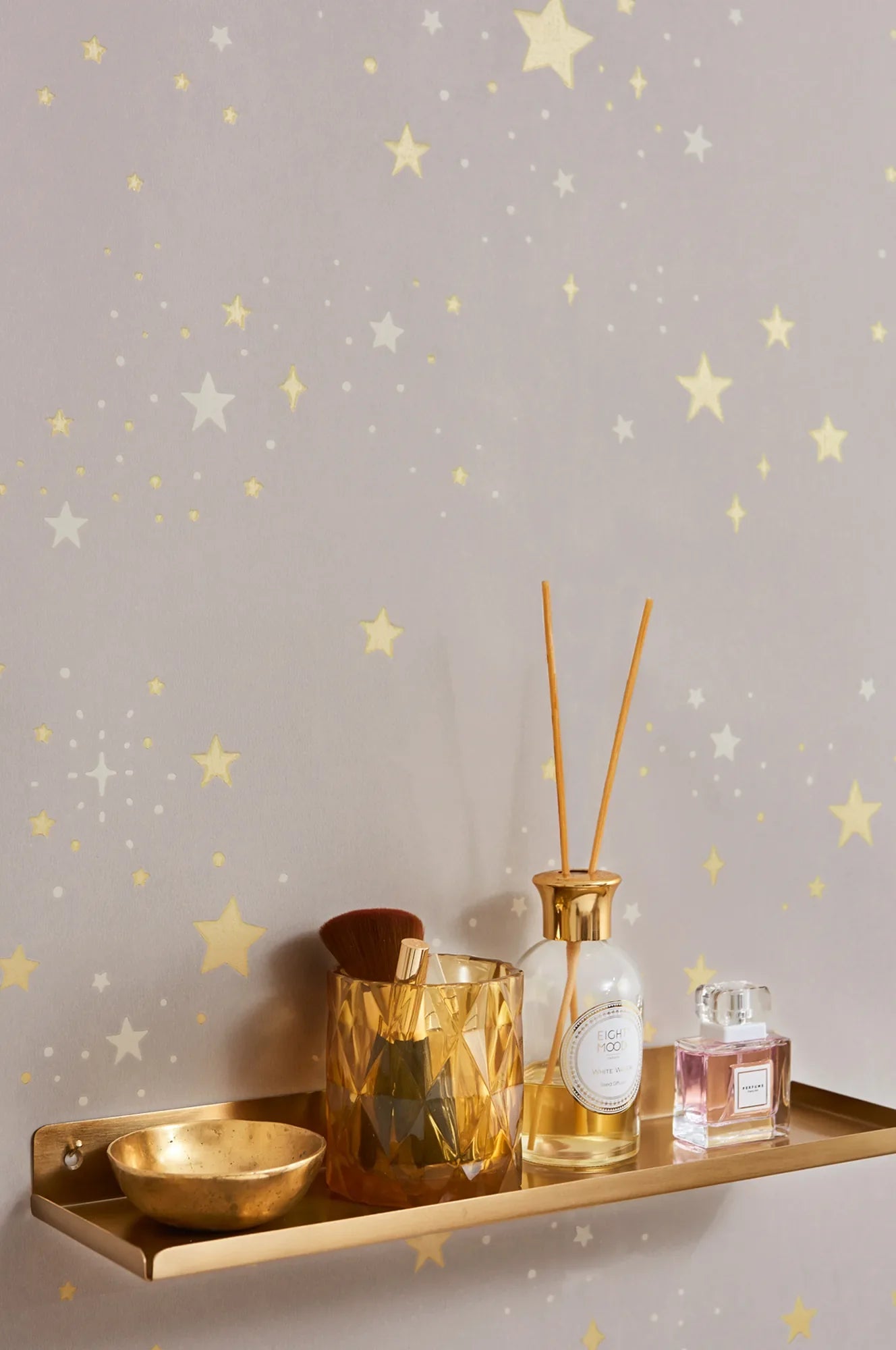 Majvillan Twinkle dusty lilac behang sfeerbeeld kinderkamer detail