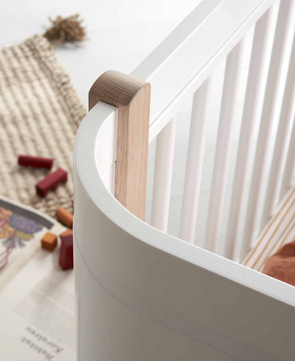 Wood Mini+ Cot Bed White/Oak