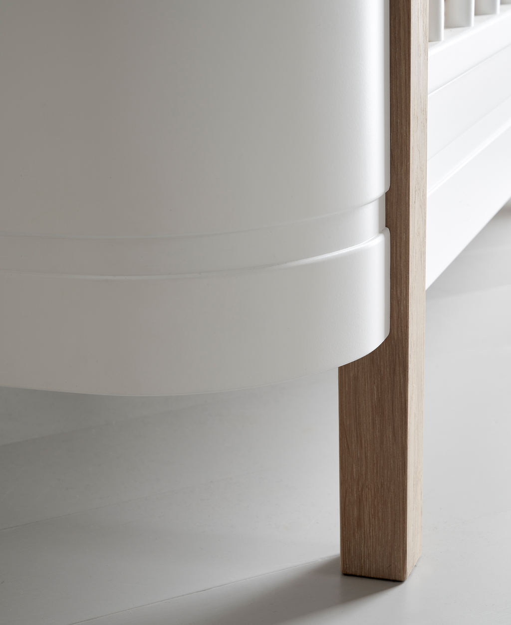 Wood Mini+ Cot Bed White/Oak