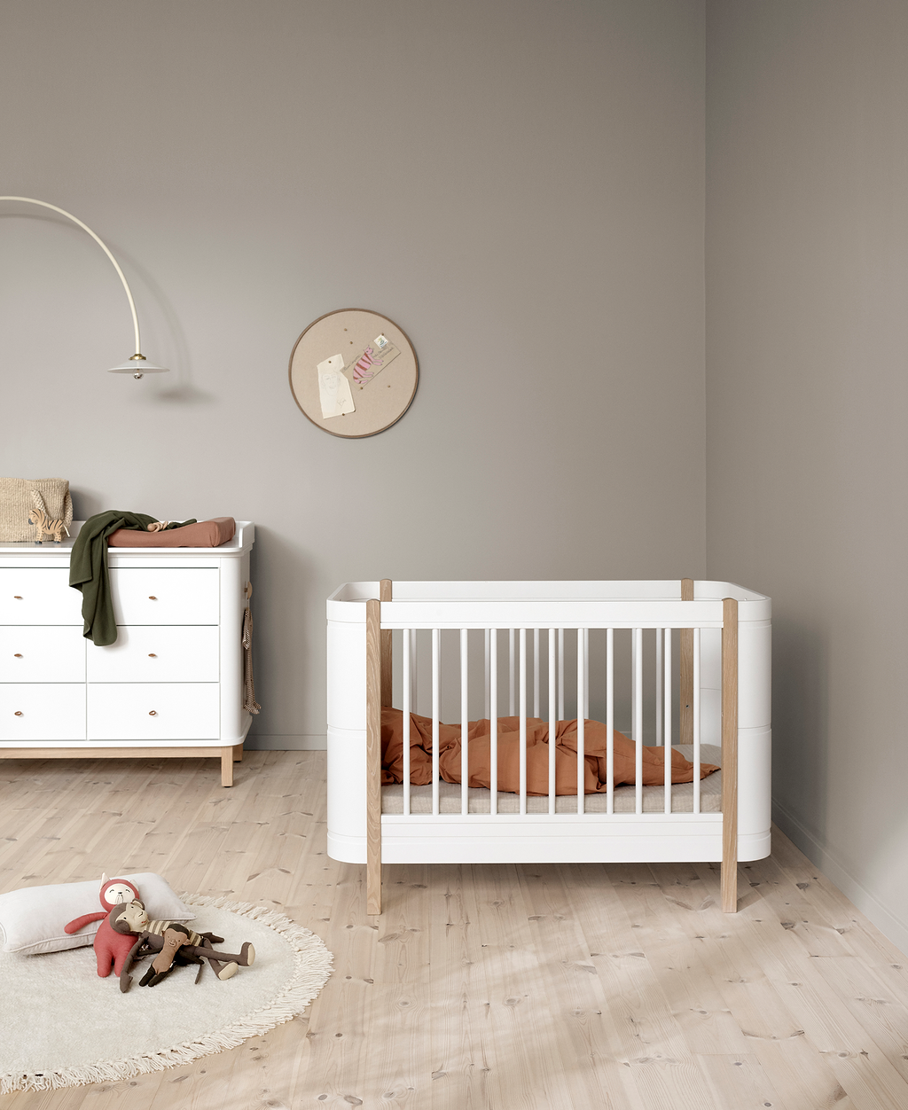 Wood Mini+ Cot Bed Excl. Junior Kit White/oak