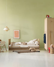 Wood Desk & Armchair White/oak