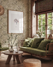 Lola Leaves Green