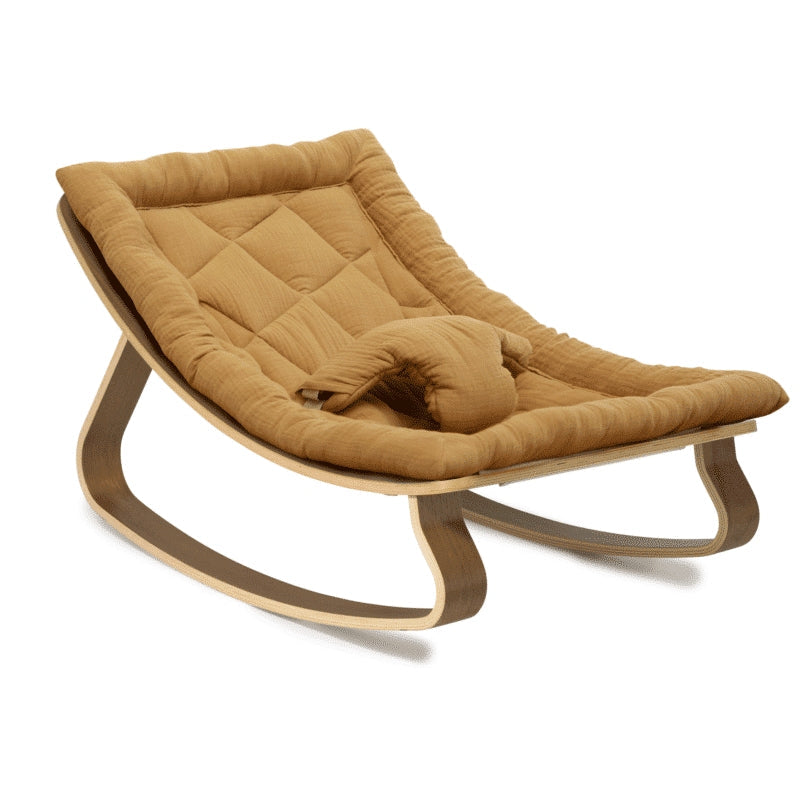 Charlie Crane LEVO Wipstoeltje Walnut camel camel — productfoto op witte achtergrond bij Lidor