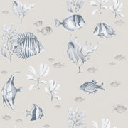 Dekornik Blue & White Beige Fish Behang — Een rustig behang met visjes in blauw, wit en beige tinten, perfect voor een serene, maritieme kinderkamer.
