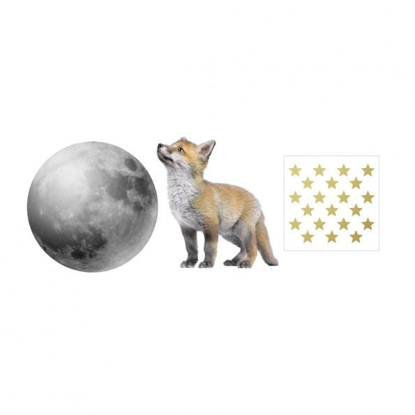 Dekornik Little Fox And His Friend The Moon Muurstickers — Een sfeervolle set muurstickers met een vosje en de maan, in zachte nachtelijke kleuren, perfect voor een dromerige slaapkamer.