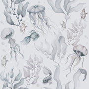Dekornik Magic Of The Ocean Colour Behang — Een kleurrijk behang met een magische onderwaterwereld vol vissen en zeewezens, perfect voor een dromerige, avontuurlijke kinderkamer.