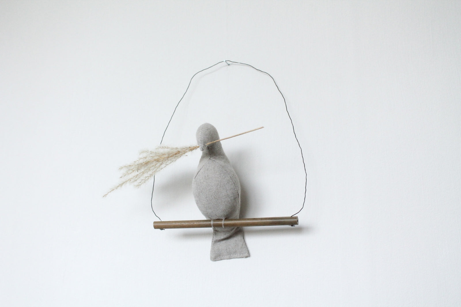 Mama Bird Natural Linnen Reed Grass