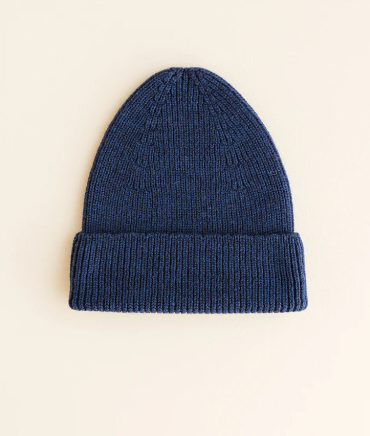 HVID beanie Fonzie ADULT in blue — productfoto op witte achtergrond, gemaakt van Belgische merinowol bij Lidor