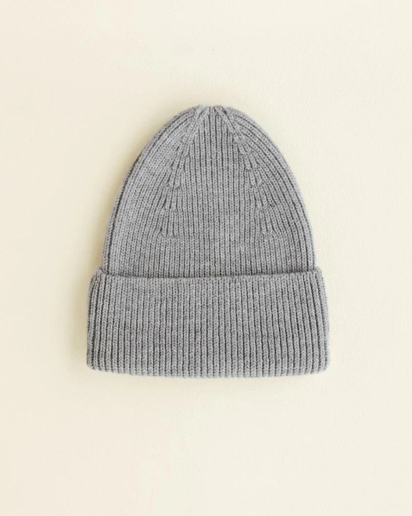 HVID beanie Fonzie ADULT in grey melange — productfoto op witte achtergrond, gemaakt van Belgische merinowol bij Lidor