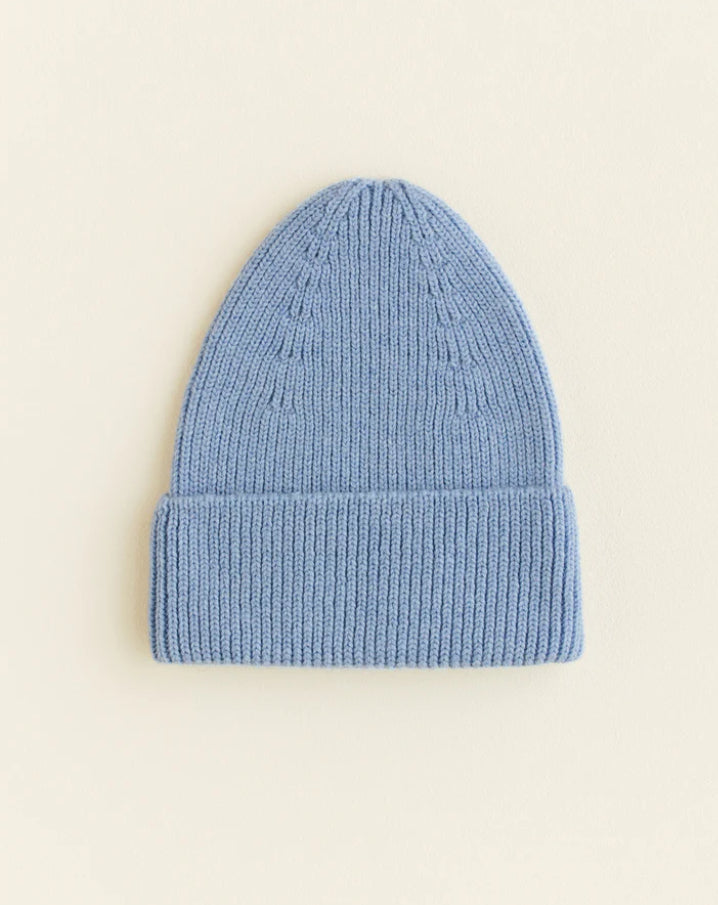 HVID beanie Fonzie ADULT in light blue — productfoto op witte achtergrond, gemaakt van Belgische merinowol bij Lidor