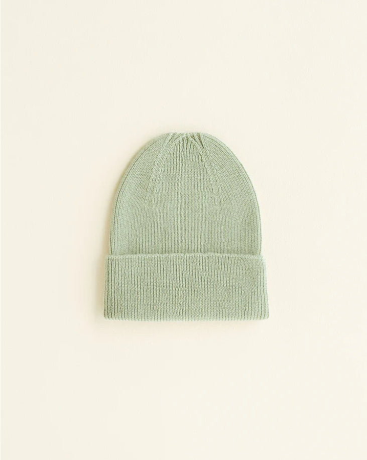 HVID Beanie Fonzie NEWBORN in mint — productfoto op witte achtergrond, gemaakt van Belgische merinowol bij Lidor