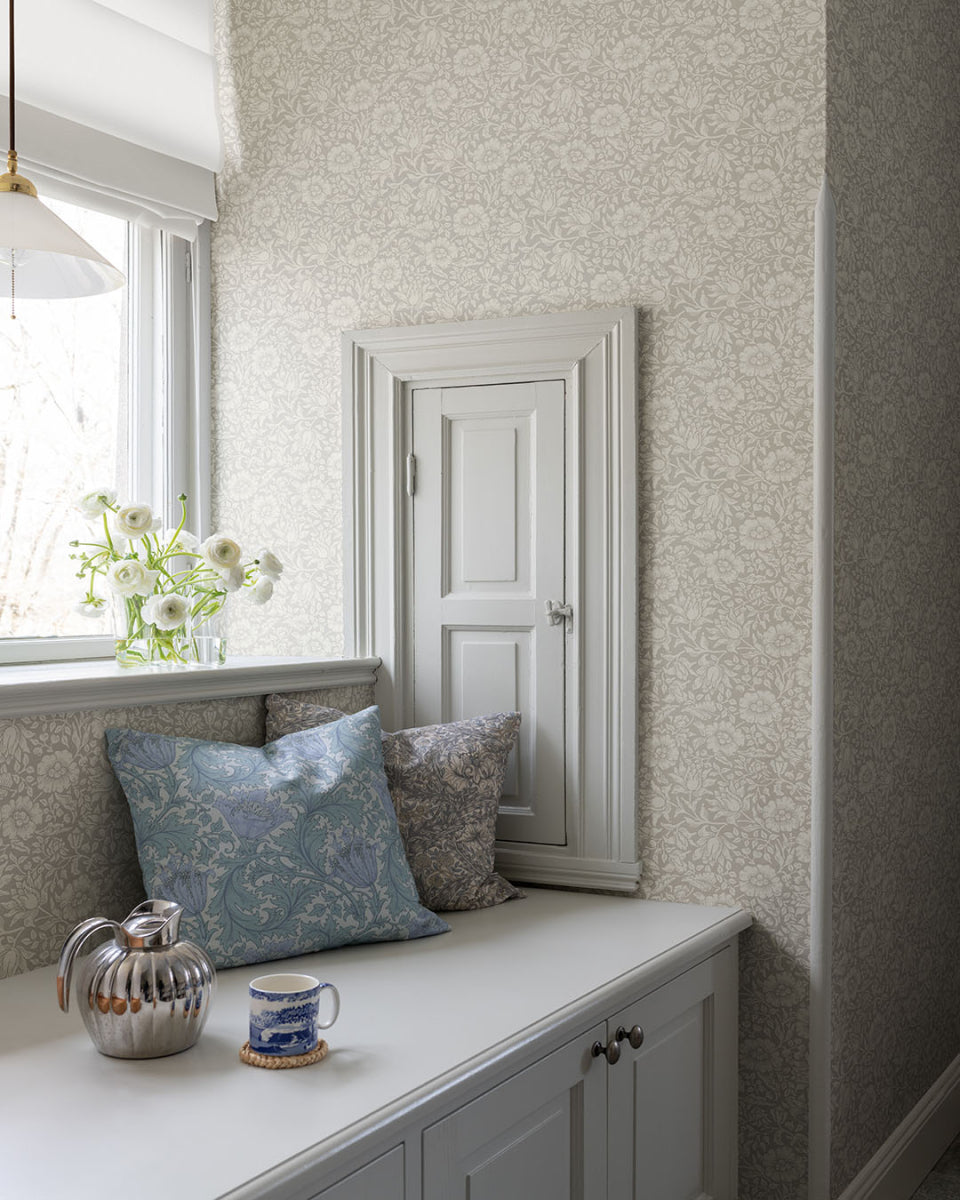 William Morris - Hidden Treasures Mallow 82038
