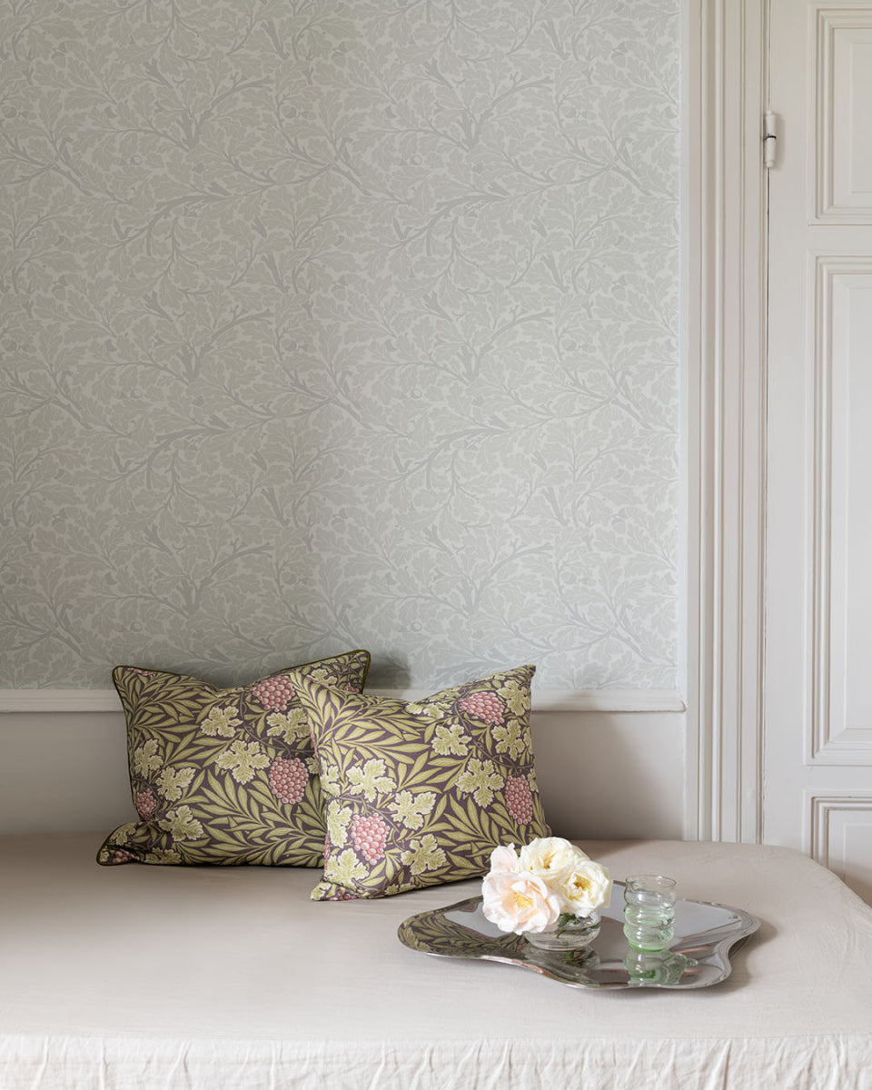 William Morris - Hidden Treasures Oak Tree 82026