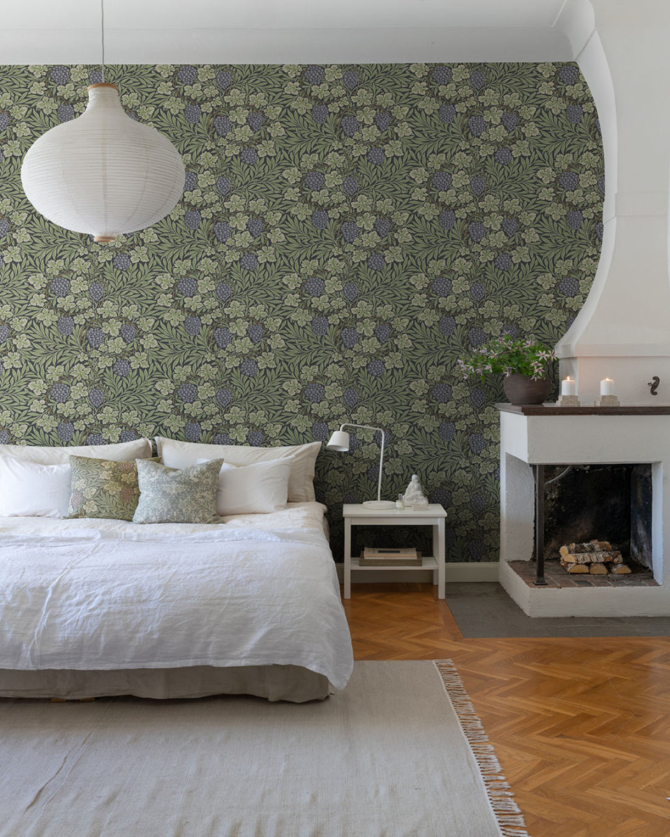 William Morris - Hidden Treasures Vine 82019