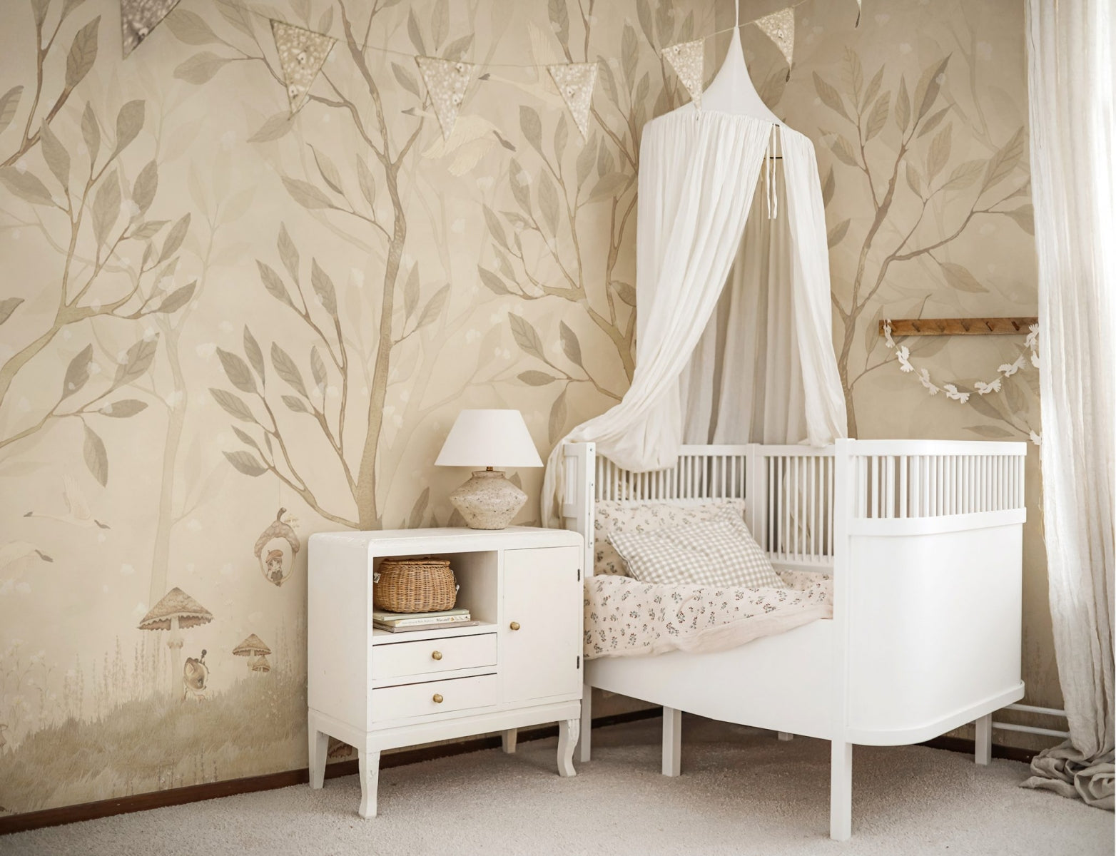 Wallpaper Acorn Forest Day