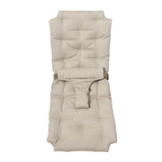 Oliver Furniture Extra Cushion Baby Rocker Nature in een serene babykamer met natuurlijke materialen en zacht licht