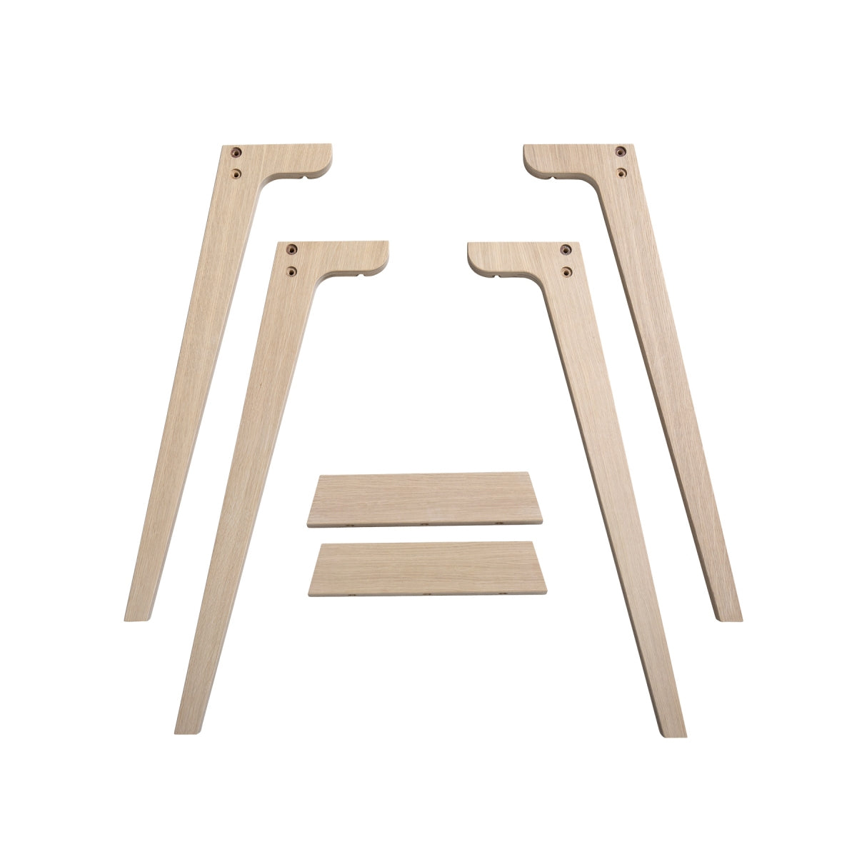 Oliver Furniture Extra Legs For Wood Desk in een lichte kinderkamer met klassieke Wood-collectie meubels