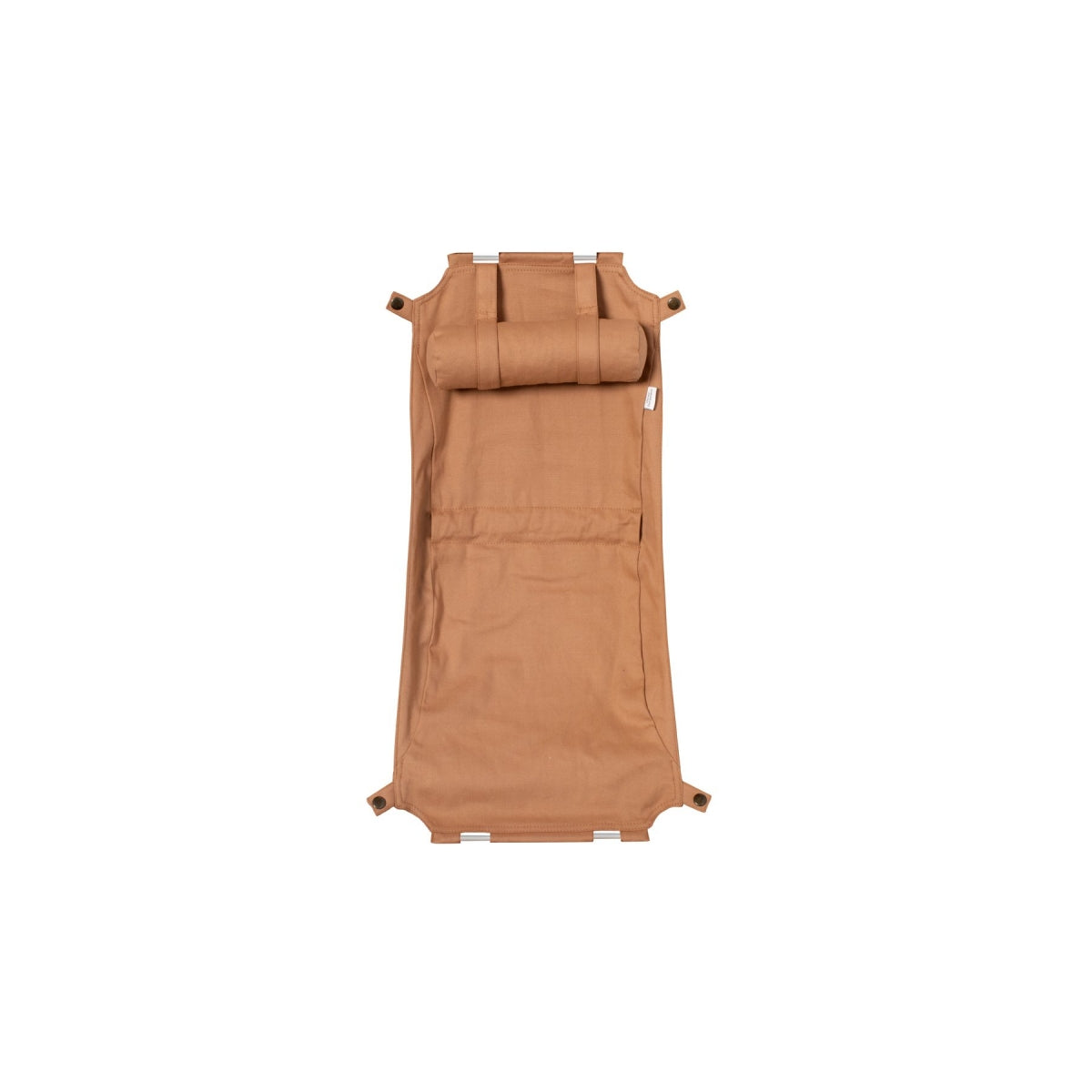 Oliver Furniture Extra Wood Toddler Rocker Seat Caramel in een serene babykamer met natuurlijke materialen en zacht licht