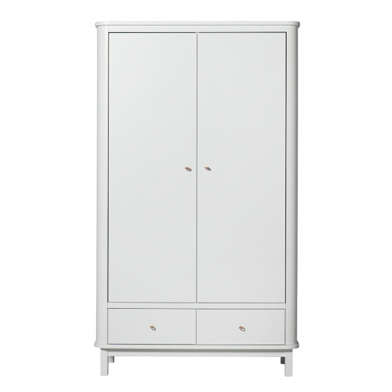 Oliver Furniture Wood Storage - Wardrobe 2 Doors White in een tijdloze kinderkamer met Wood-collectie esthetiek