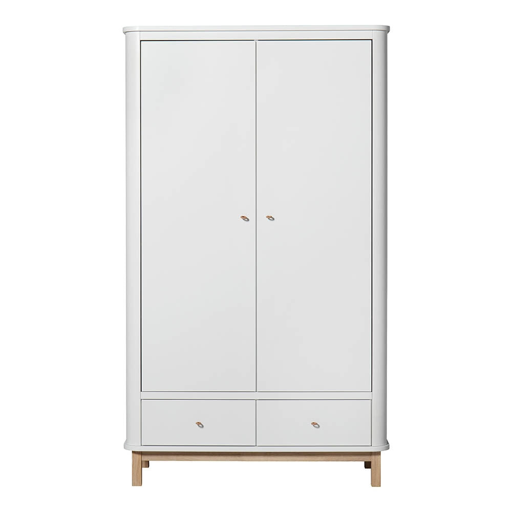 Oliver Furniture Wood Storage - Wardrobe 2 Doors White-oak in een tijdloze kinderkamer met Wood-collectie esthetiek