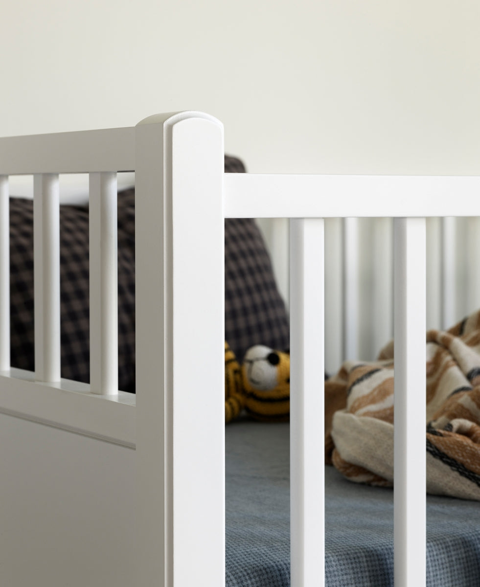 Seaside Classic Bed Bunk With Slant Ladder