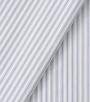 Oliver Furniture Seaside Classic Curtain – Blue Striped aan een Seaside loftbed in een gezellige kinderkamer