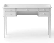 Oliver Furniture Seaside Office Table White in een rustige kinderkamer met klassiek Scandinavisch design