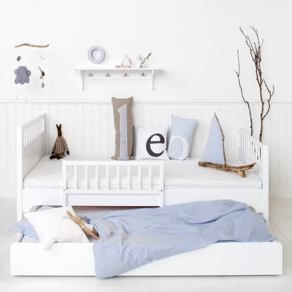 Seaside Classic Trundle Bed