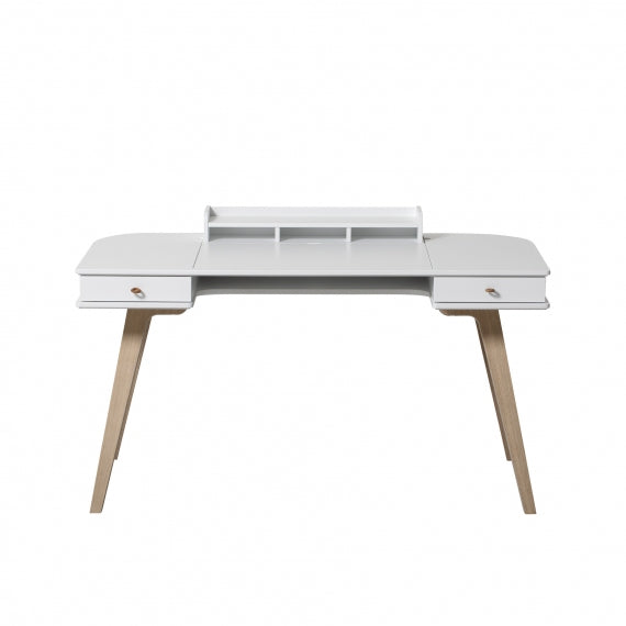 Oliver Furniture Wood Desk White/oak in een lichte kinderkamer met klassieke Wood-collectie meubels