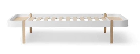 Oliver Furniture Wood Lounger 120 White/oak in een tienerkamer met tijdloze Wood-collectie uitstraling