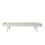 Oliver Furniture Wood Lounger 90 White in een tienerkamer met tijdloze Wood-collectie uitstraling