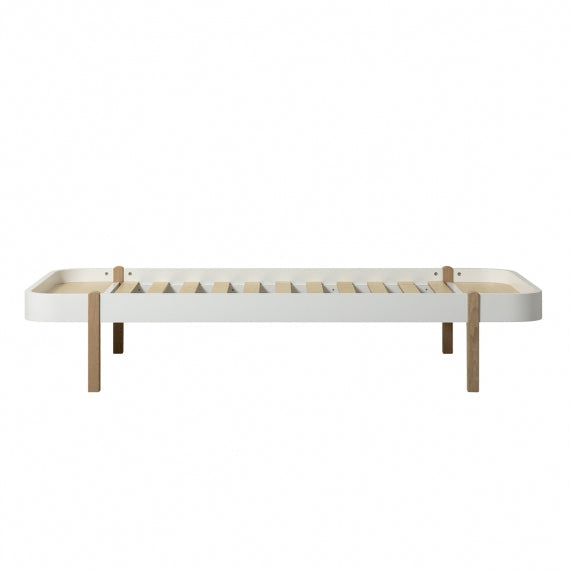 Oliver Furniture Wood Lounger 90 White/oak in een tienerkamer met tijdloze Wood-collectie uitstraling