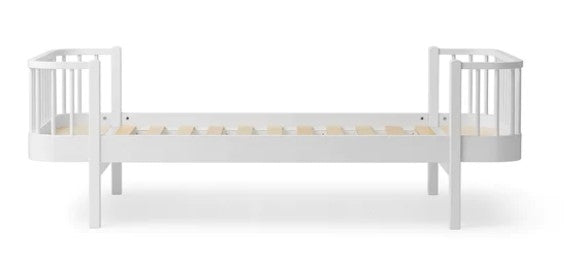 Oliver Furniture Wood Original Bed White in een tijdloze Scandinavische kinderkamer met FSC-hout