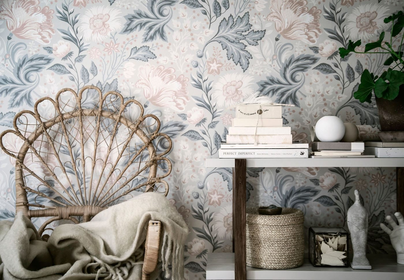 Ava Linen
