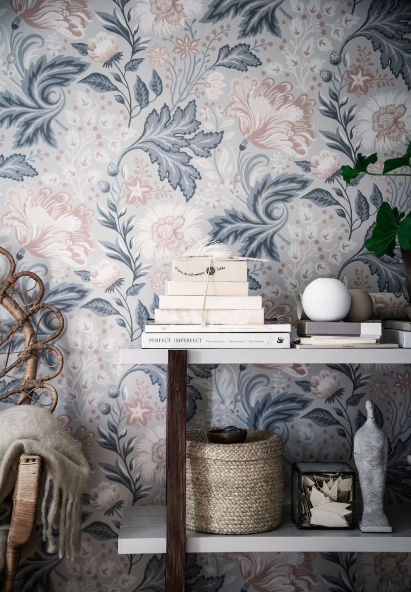 Ava Linen