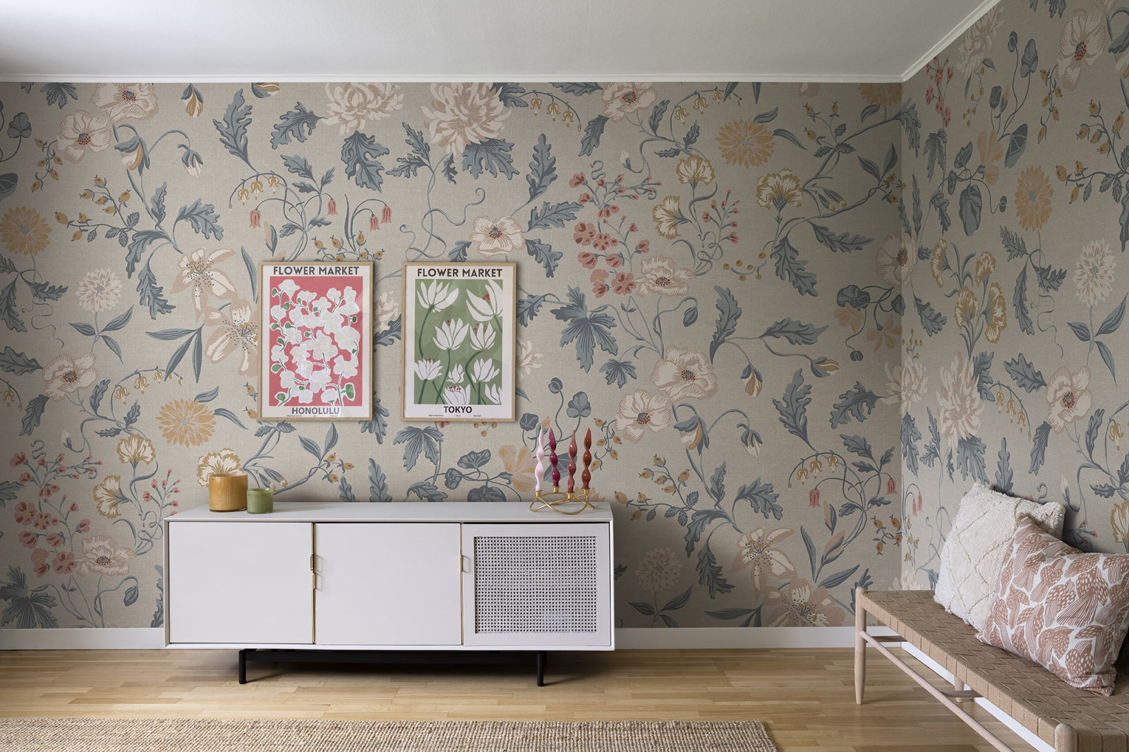 Suzanne Folklore Blue Mural