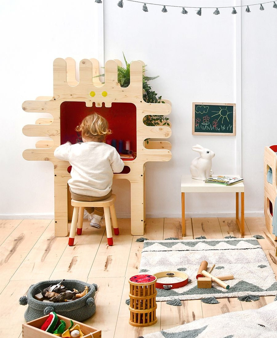 Leo Desk